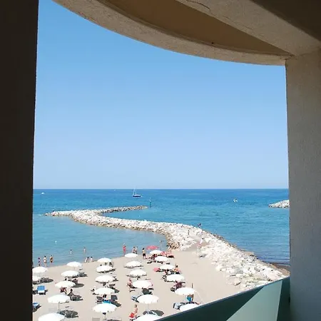 Stella Marina 3*
