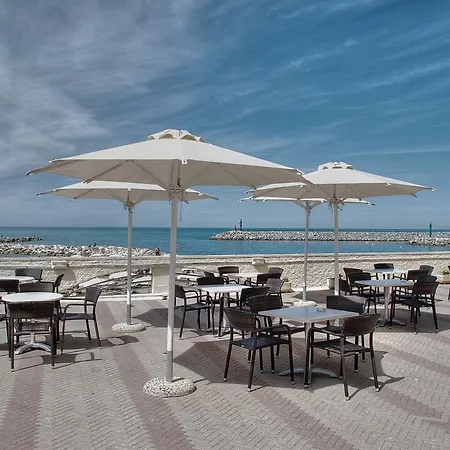Stella Marina Hotel 3*